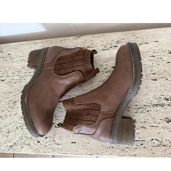 NWOB Steve Madden Apollo boots. Size 11. MSRP $100 - Picture 7 of 11